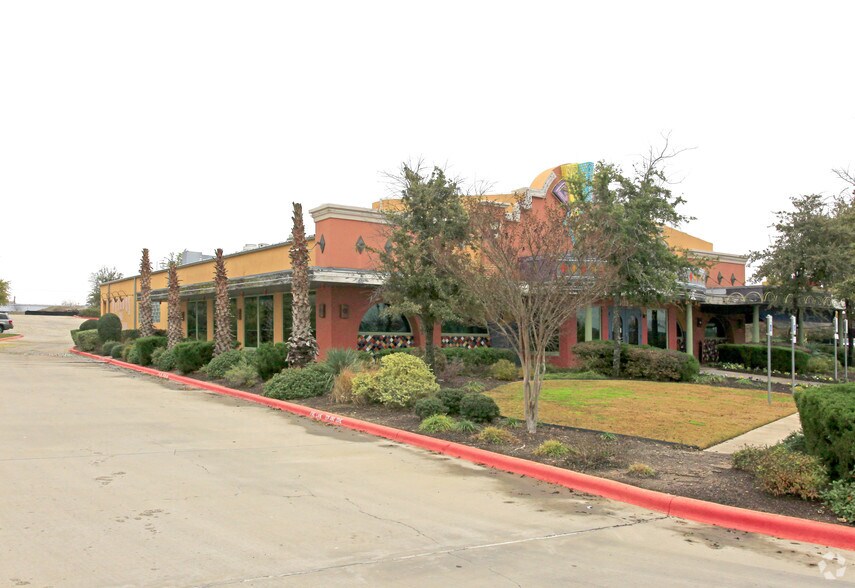 15233 Interstate 35, Pflugerville, TX à vendre - Photo du bâtiment - Image 2 de 3