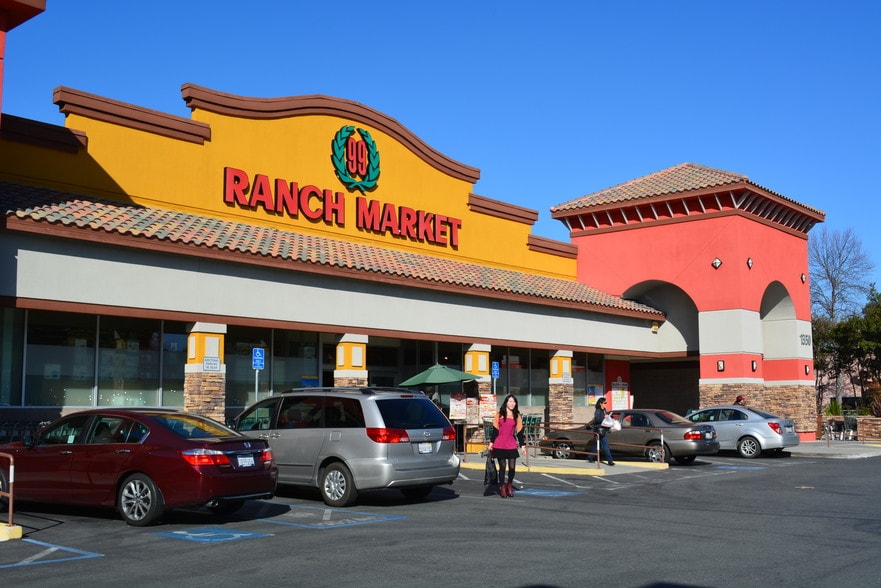 1350 Grant Rd, Mountain View, CA for lease - Building Photo - Image 1 of 27