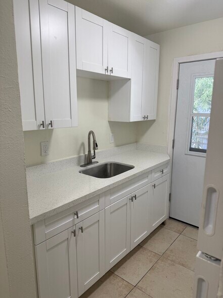 1511 NE 8th St, Homestead, FL à vendre - Photo du bâtiment - Image 3 de 7