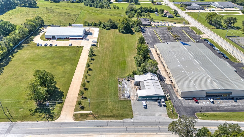 1520 E Main St, Siloam Springs, AR for sale - Building Photo - Image 3 of 15