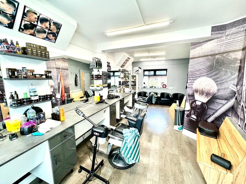 49 Mansfield Rd, Daybrook for lease - Interior Photo - Image 3 of 17
