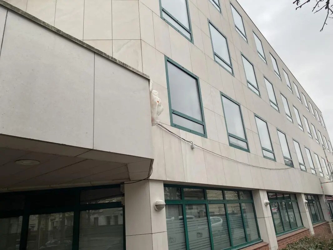 Avenue De La Libération, Melun for lease Building Photo- Image 1 of 8