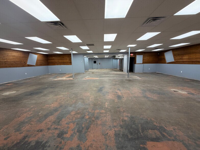 3619 N 10th St, McAllen, TX à louer - Photo du bâtiment - Image 2 de 13