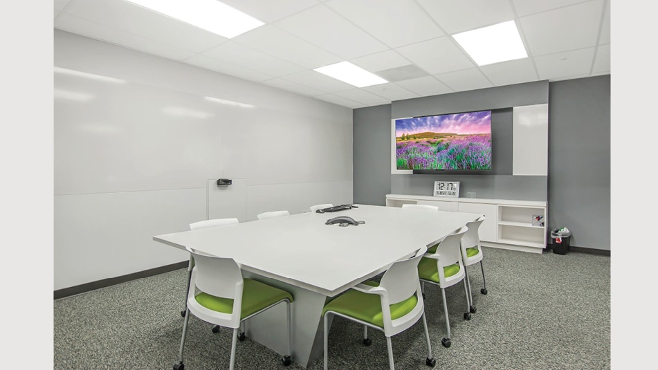 3250 Wilshire Blvd, Los Angeles, CA for lease - Interior Photo - Image 2 of 11