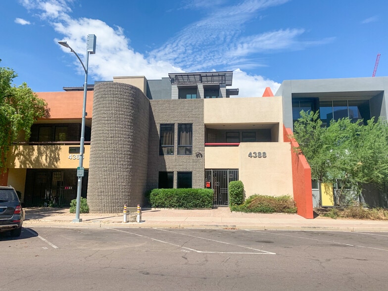 4388 N Civic Center Plz, Scottsdale, AZ for lease - Building Photo - Image 1 of 3