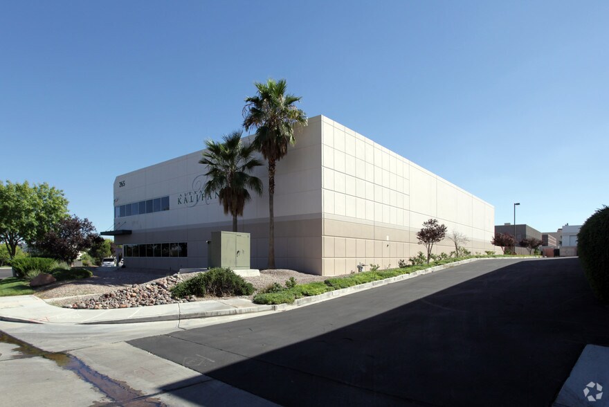 265 Pilot Rd, Las Vegas, NV à louer - Photo du bâtiment - Image 3 de 4