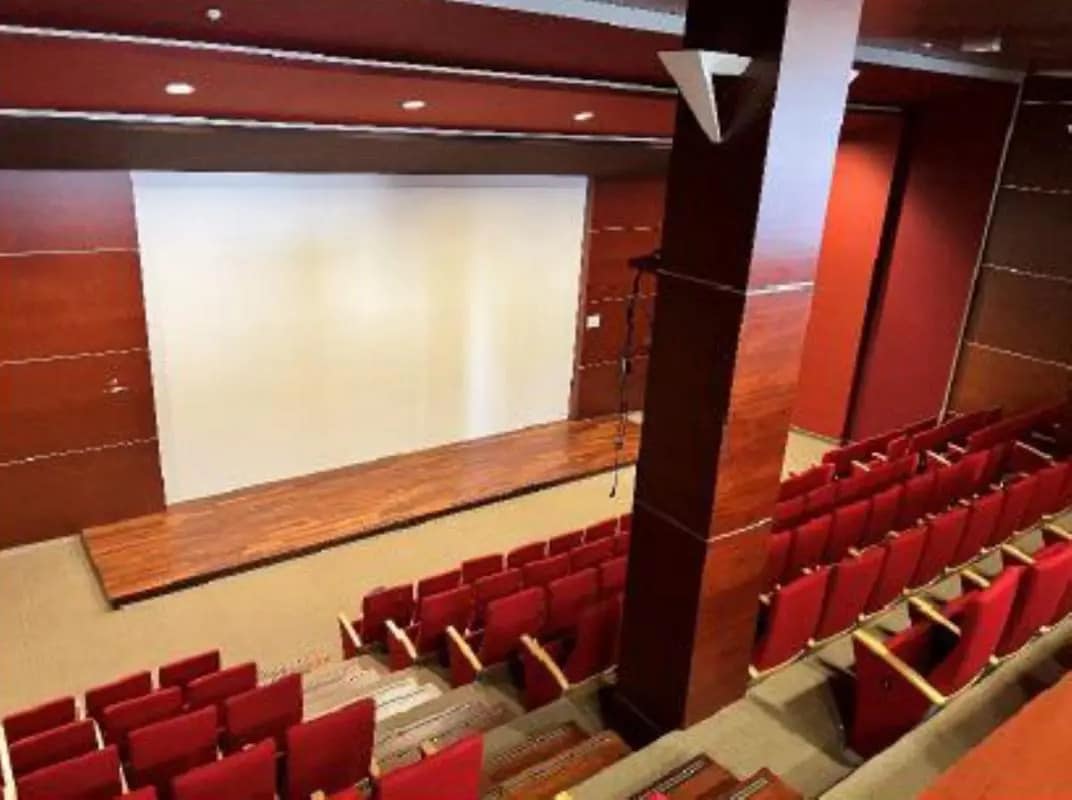 Commerce de détail dans Gennevilliers à louer Photo intérieure- Image 1 de 3