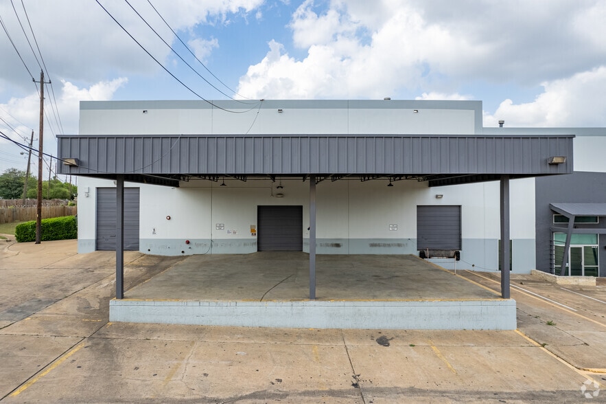 2306 Howard Ln, Austin, TX for lease - Building Photo - Image 3 of 17