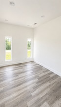 2646 Lasso Ln, Lakeland, FL for lease Interior Photo- Image 2 of 8