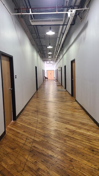 Plus de détails pour 642 Hilliard St, Manchester, CT - Bureau, Industriel/Logistique à louer