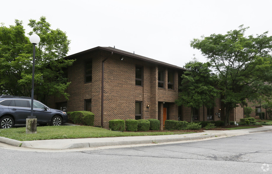 2070 Old Bridge Rd, Woodbridge, VA for sale - Primary Photo - Image 1 of 1