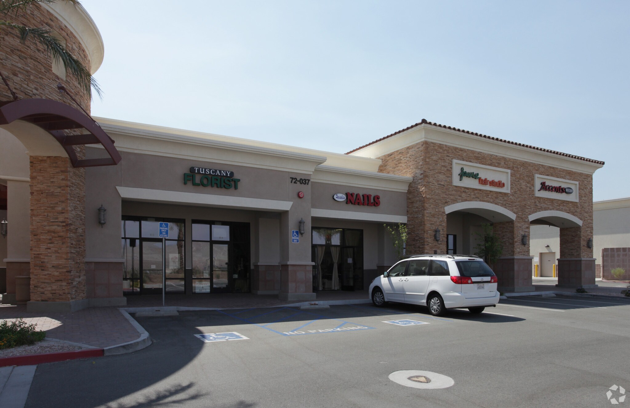 72027 Dinah Shore Dr, Rancho Mirage, CA for lease Primary Photo- Image 1 of 7