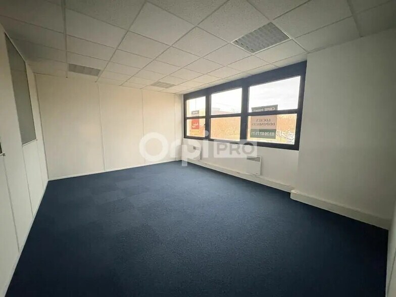 Office in Reims for lease - Interior Photo - Image 3 of 4