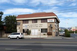 14621 Nordhoff St, Panorama City CA - Loft