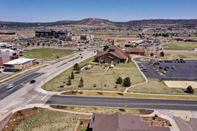 SEC Meadows Parkway & Red Hawk Drive, Castle Rock, CO à vendre - Photo du b timent - Image 2 de 9