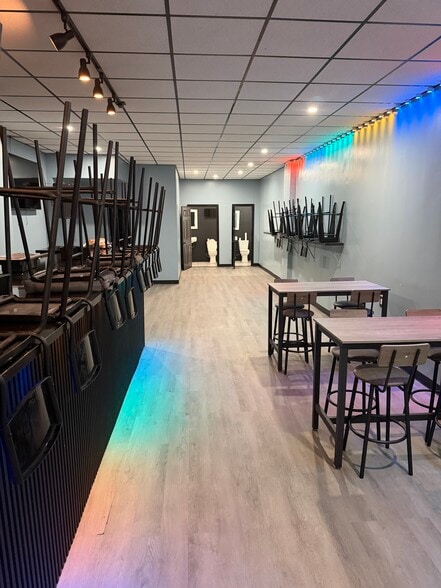 640 Flatbush Ave, Brooklyn, NY for lease - Interior Photo - Image 2 of 4
