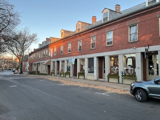 2-26 Front St, Salem, MA à louer - Photo du bâtiment - Image 1 de 8