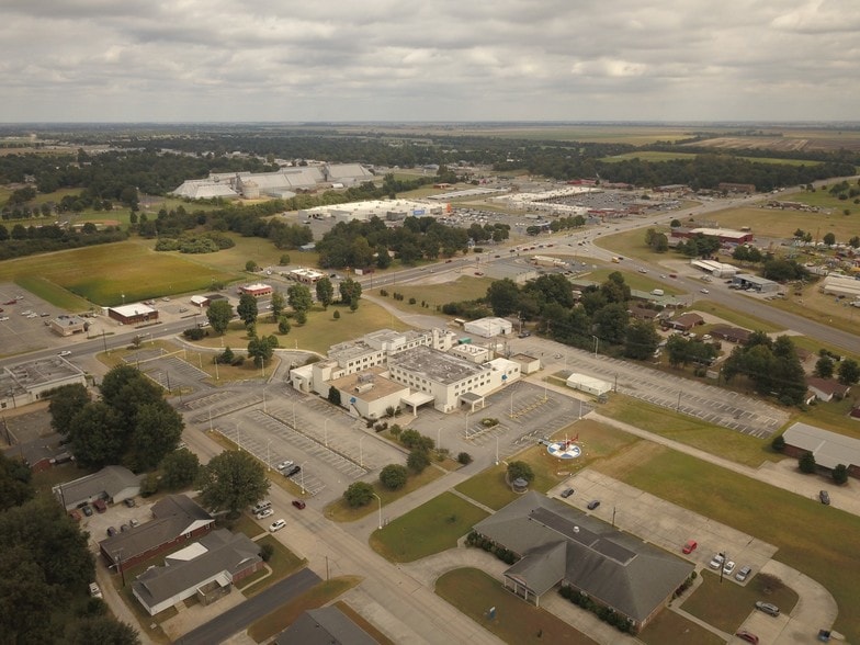 1301 1st St, Kennett, MO for sale - Aerial - Image 3 of 13