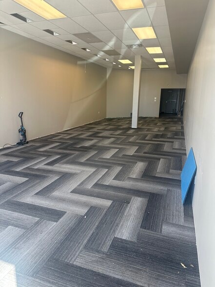 4103 Osborne Dr W, Hastings, NE for lease - Interior Photo - Image 3 of 4