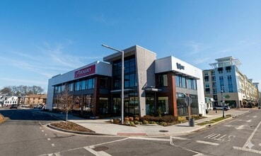 408 Laskin Rd, Virginia Beach, VA for lease Building Photo- Image 2 of 11