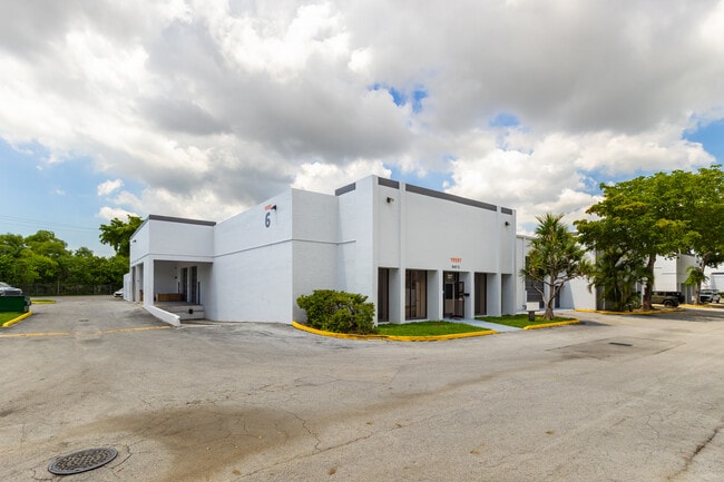 More details for 19555 NE 10th Ave, Miami, FL - Office, Industrial for Lease