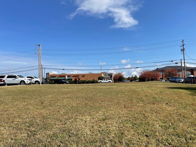 209 Foothills Mall, Maryville, TN à vendre - Photo du bâtiment - Image 2 de 4