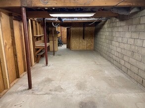 464 Putney Rd, Brattleboro, VT for lease Interior Photo- Image 2 of 5