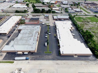 Plus de détails pour 2416-2420 E Oakton St, Mount Prospect, IL - Industriel à louer
