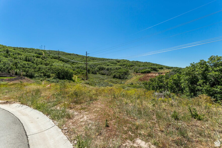 3811 E Beaux Ct, Park City, UT à vendre - Photo du bâtiment - Image 3 de 28