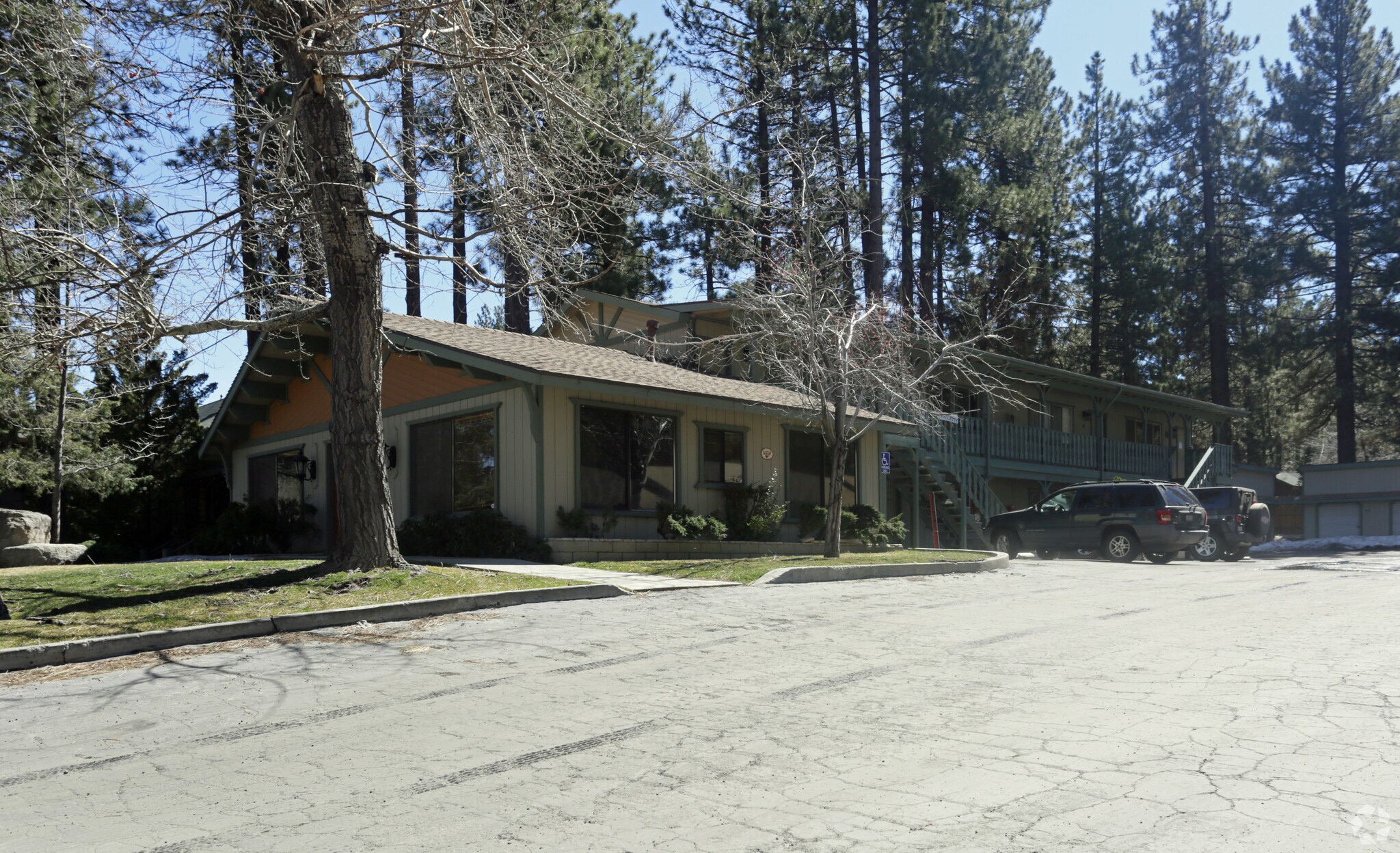 41659 Big Bear Blvd, Big Bear Lake, CA for lease Primary Photo- Image 1 of 83