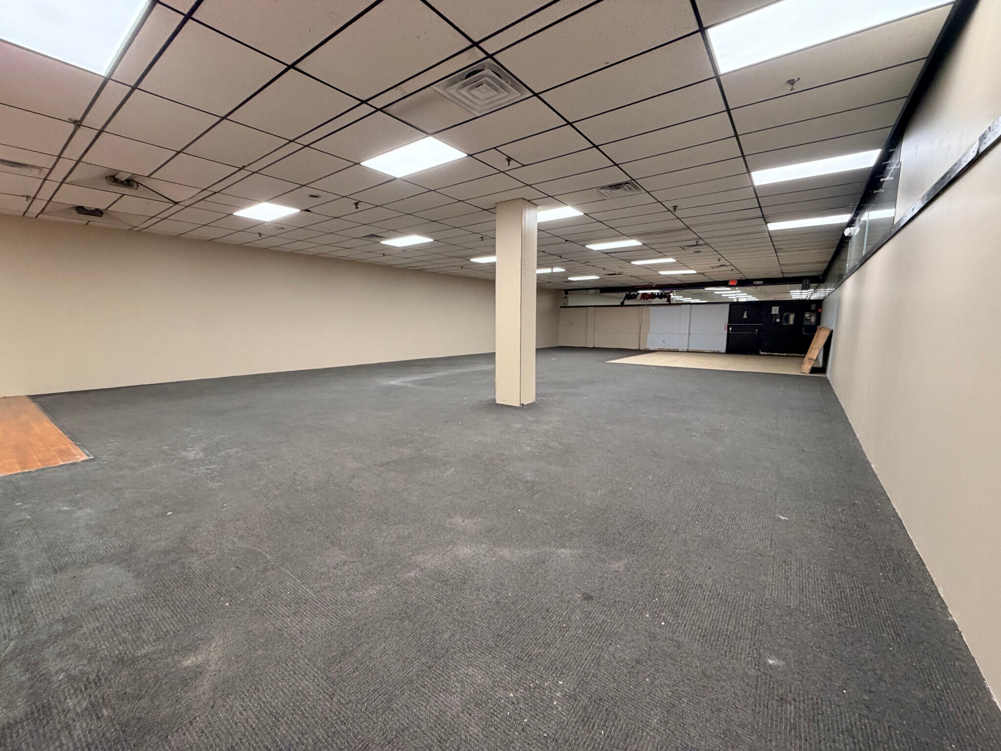 5611 N State Road 7, Fort Lauderdale, FL à louer Photo principale- Image 1 de 16