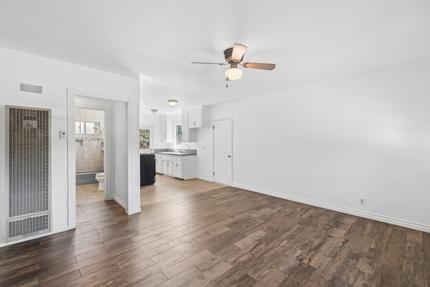 6801-6809 Valmont St, Tujunga, CA for sale - Matterport 3D Scan - Image 2 of 34