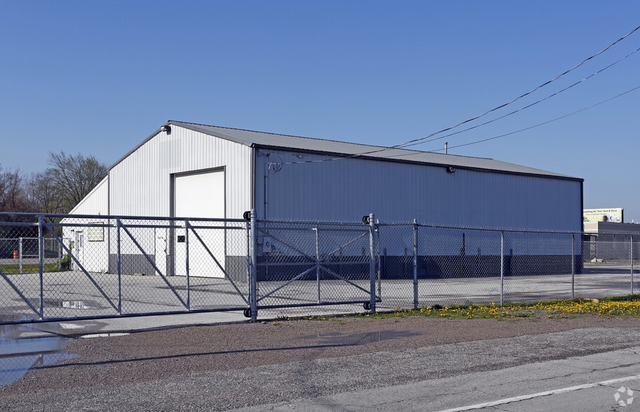 8825 Old Airport Hwy, Holland, OH for sale - Building Photo - Image 1 of 6