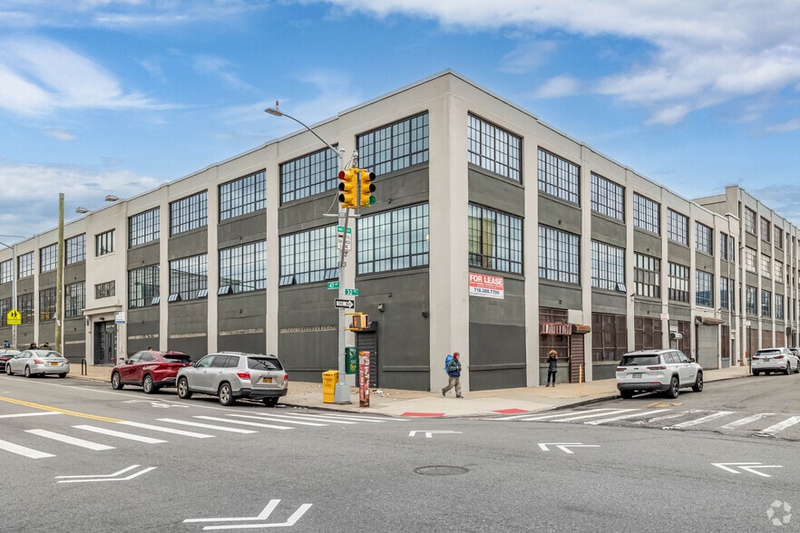 33-00 47th Ave, Long Island City, NY for lease - Primary Photo - Image 1 of 27