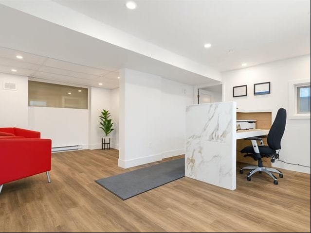 10 Rue Roux, Sainte-therese, QC for lease - Building Photo - Image 2 of 7