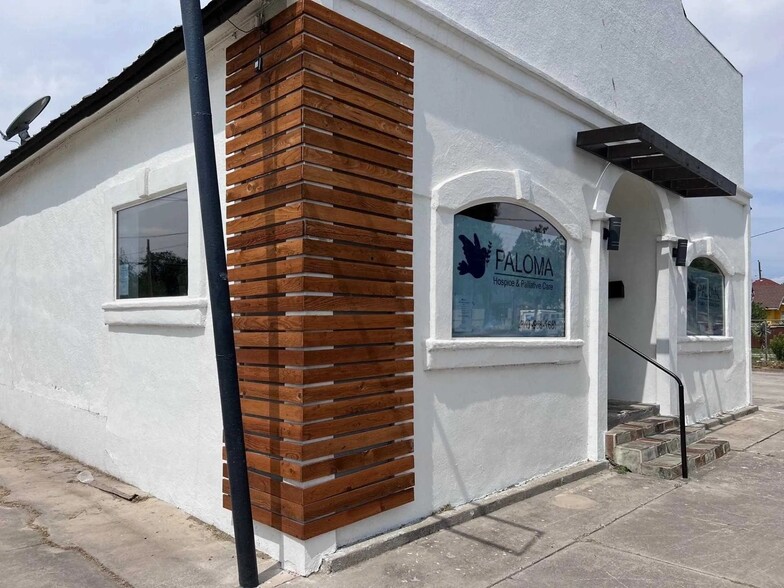 500 - 101 Main & 3rd St, Del Rio, TX 788 portfolio of 2 properties for sale on LoopNet.ca - Building Photo - Image 2 of 24