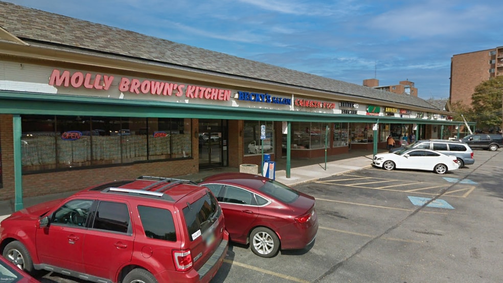 498-552 S Canton Rd, Akron, OH à louer - Photo du bâtiment - Image 2 de 6