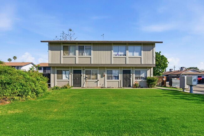 Plus de détails pour 330 Roberts Ln, Bakersfield, CA - Multi-résidentiel à vendre