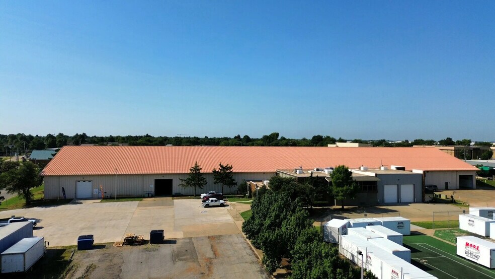 6901 NW 63rd St, Oklahoma City, OK à vendre - Photo du bâtiment - Image 2 de 6