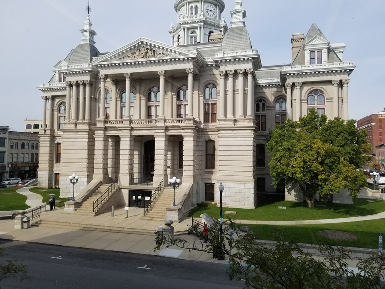 323 Columbia St, Lafayette, IN à louer - Autre - Image 2 de 14