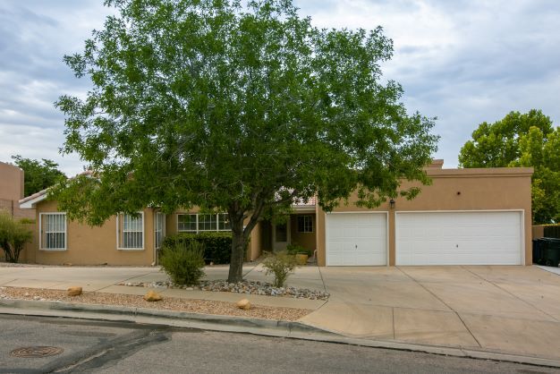 10400 Calle Contento NW, Albuquerque, NM for sale - Primary Photo - Image 1 of 1