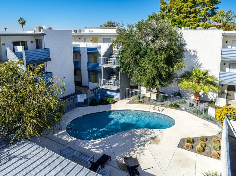 2930 N 52nd St, Phoenix, AZ à vendre - Photo du bâtiment - Image 3 de 37