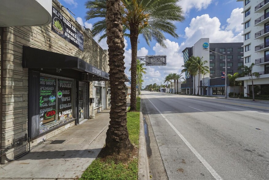 13-17 N Federal Hwy, Dania, FL à vendre - Photo du bâtiment - Image 3 de 22