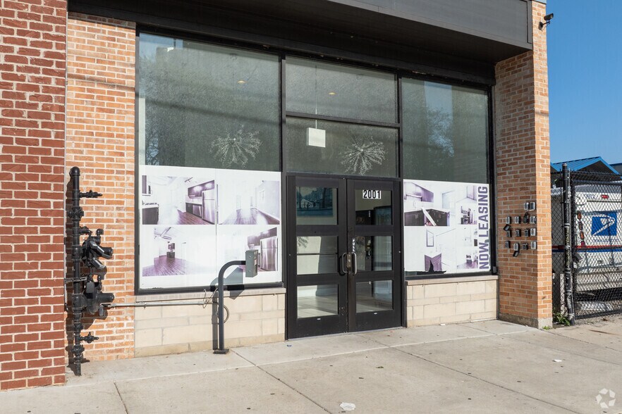 2000-2100 W State St, Geneva, IL à louer - Photo du bâtiment - Image 3 de 4