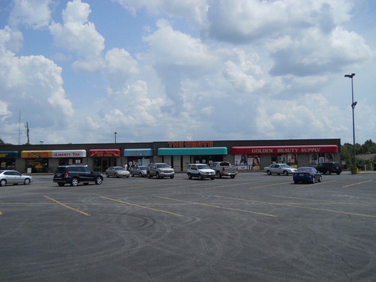 202 E Oakridge Dr, Albany, GA for lease Primary Photo- Image 1 of 3