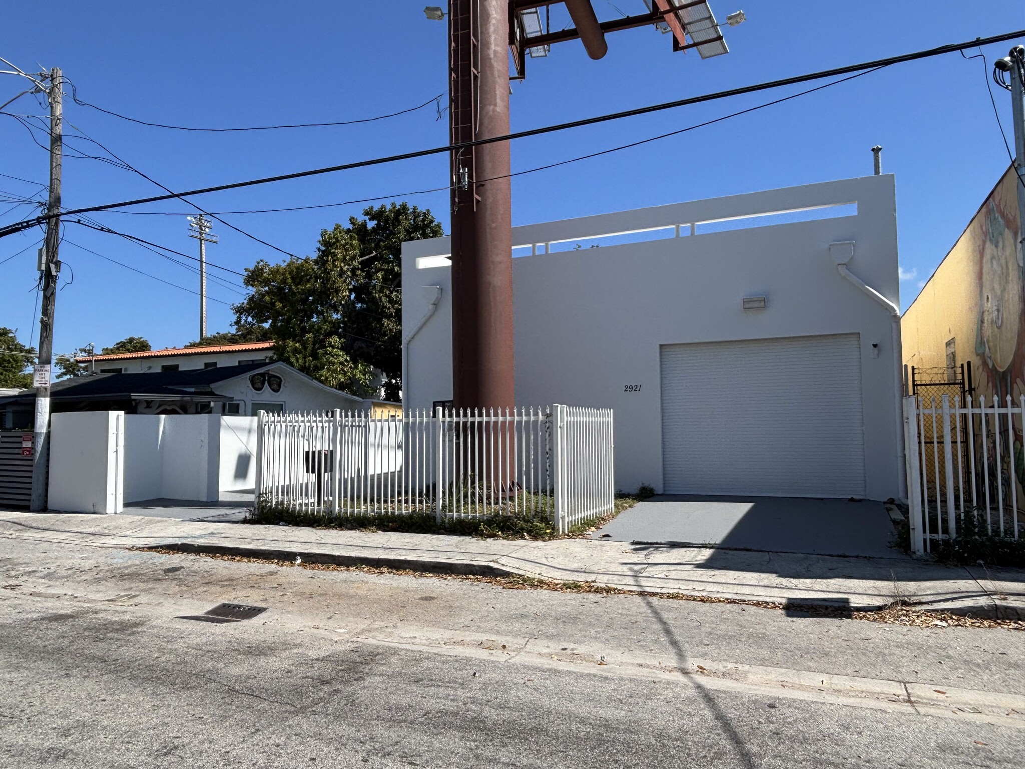 2921 NW 6th Ave, Miami, FL for lease Primary Photo- Image 1 of 13