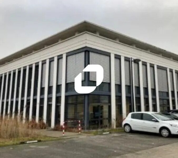 3 Boulevard Jean Moulin, Élancourt for lease Building Photo- Image 1 of 3