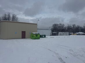 910 N Saginaw St, Saint Charles, MI à vendre Photo intérieure- Image 2 de 2