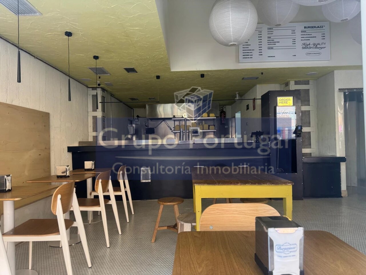 Retail in Alcorcón, Madrid for lease Primary Photo- Image 1 of 4