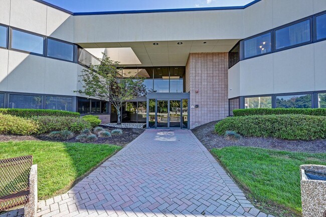 Plus de détails pour 225 State Highway 35, Red Bank, NJ - Bureau à louer